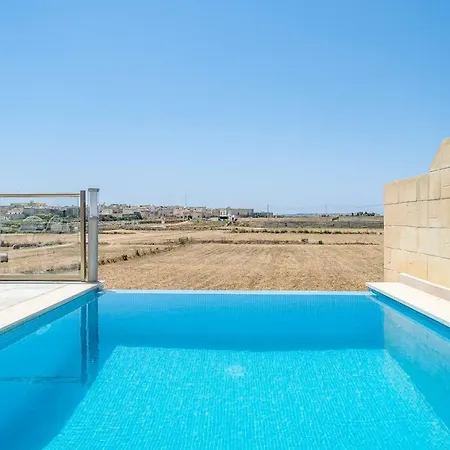 Id-dwerja - A Four Bedroom With Infinity Pool & Views Santu Pietru
