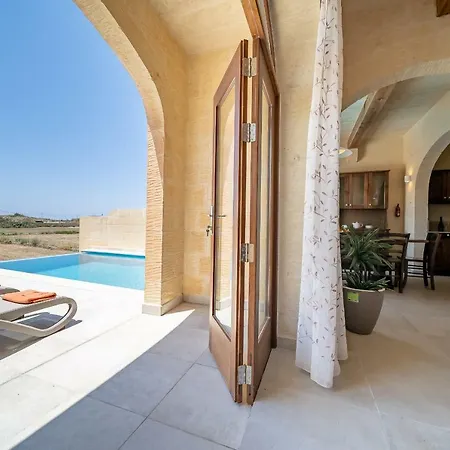 Id-dwerja - A Four Bedroom With Infinity Pool & Views Hébergement de vacances *