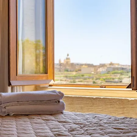 Id-dwerja - A Four Bedroom With Infinity Pool & Views Feriehus Santu Pietru