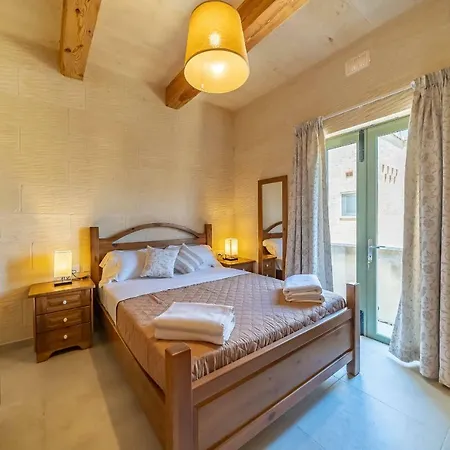 Id-dwerja - A Four Bedroom With Infinity Pool & Views 別荘